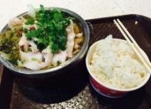 选择冯记招牌水煮鱼，赵金成功开店做老板