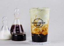 君若奶茶实验室加盟怎么样？有哪些加盟政策和保障？