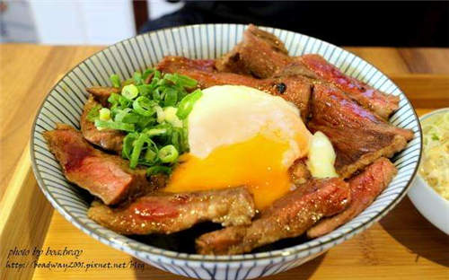 满烧肉丼食堂