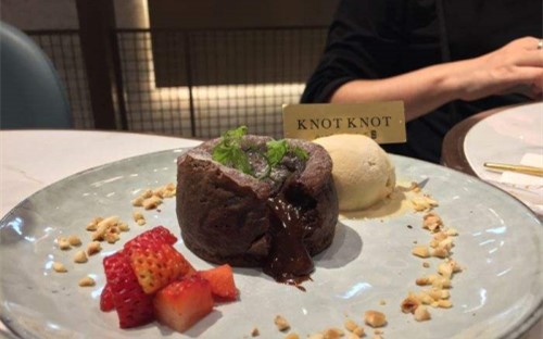 knotknot珞珞甜品店的梳乎厘好吃吗？日式手工甜品人气如何？
