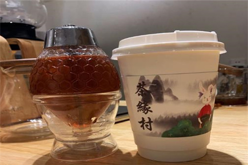 茶缘村奶茶加盟费多少？10万元成本带你利玩转茶饮市场