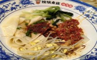 选址困难吗？陕味食族油泼面加盟品牌为你指点
