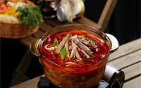 疆来馄饨投资加盟，哪些人适合开门店？