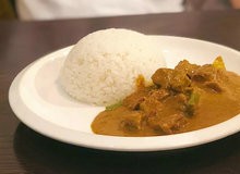港饮港食和澄江咖喱是一家吗？加盟费要多少？