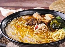 高老辈老母鸡汤米线是哪里的品牌？有什么加盟优势？